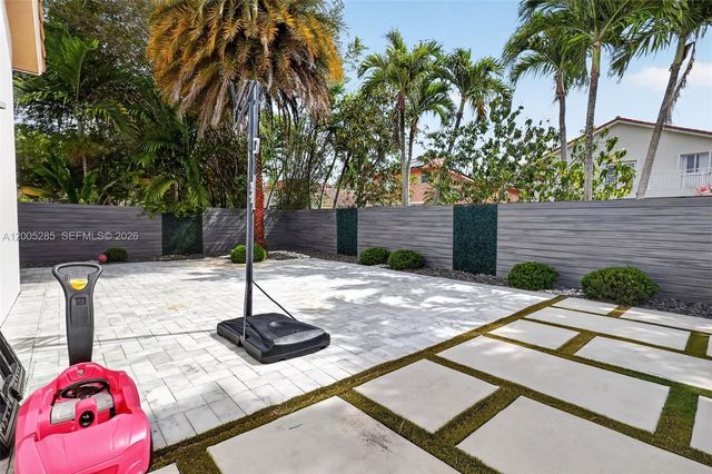 5861 NW 109th Court, Doral, FL 33178