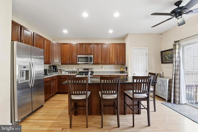 67 BUCKINGHAM PL, Cherry Hill, NJ 08003