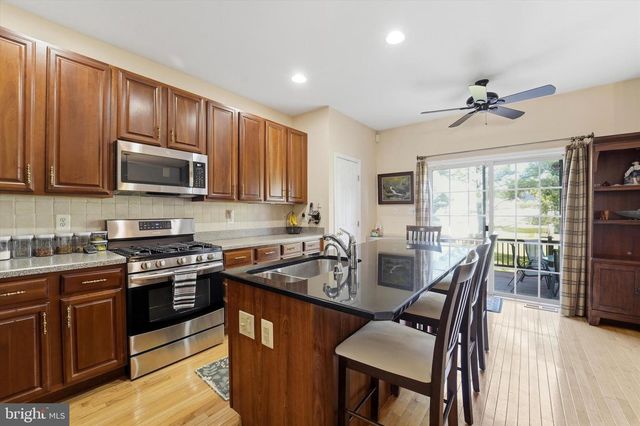 67 BUCKINGHAM PL, Cherry Hill, NJ 08003