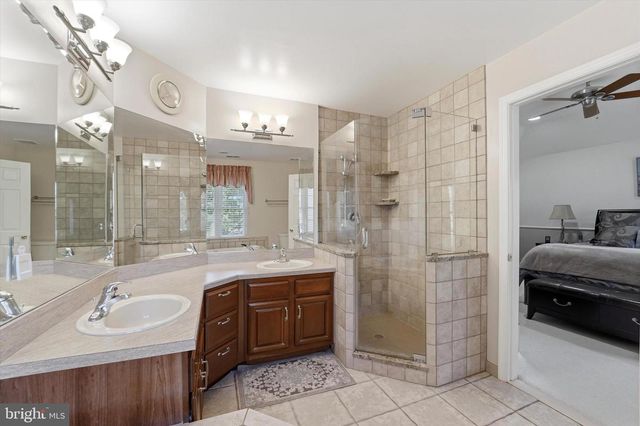 67 BUCKINGHAM PL, Cherry Hill, NJ 08003