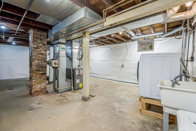 326 S 7th Street, Ann Arbor, MI 48103