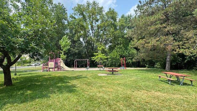 326 S 7th Street, Ann Arbor, MI 48103