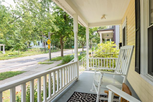 326 S 7th Street, Ann Arbor, MI 48103