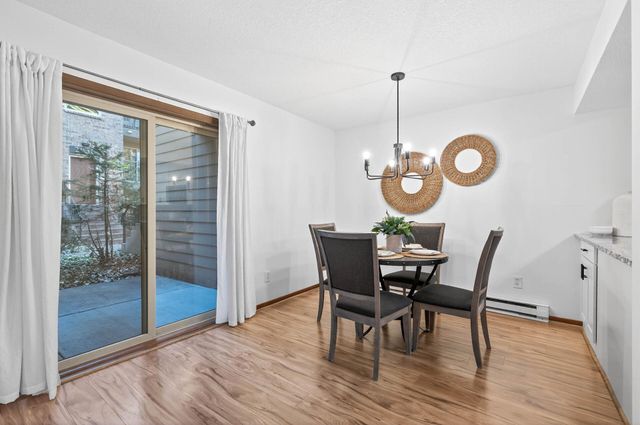 2010 Ridge Drive 13, Saint Louis Park, MN 55416