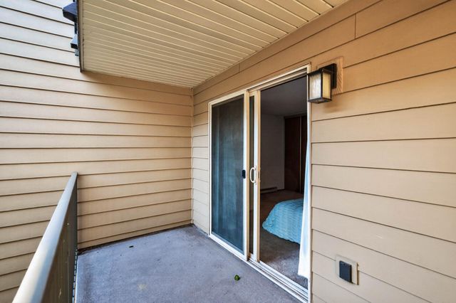 2010 Ridge Drive 13, Saint Louis Park, MN 55416