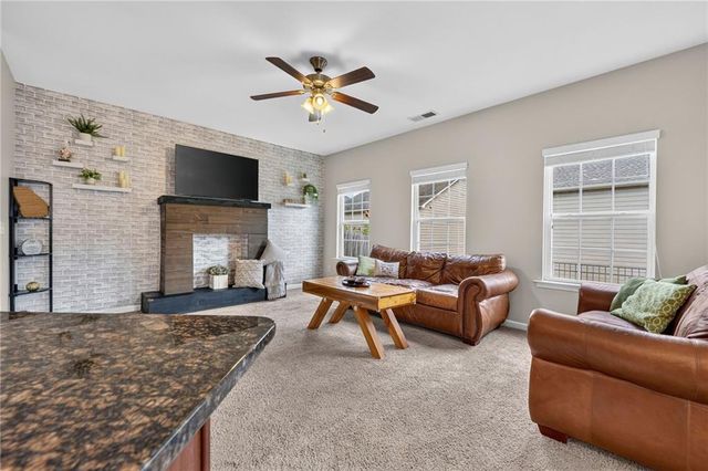 67 Howard Avenue NW, Cartersville, GA 30121