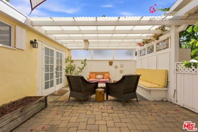 1848 N Oxford Avenue, Pasadena, CA 91104