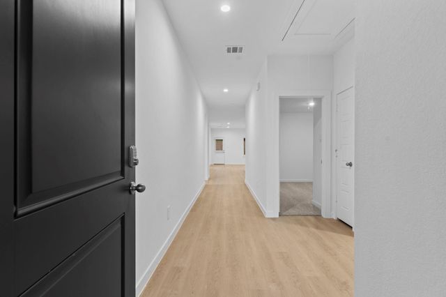 9018 Rose Water Trail, Iowa Colony, TX 77583