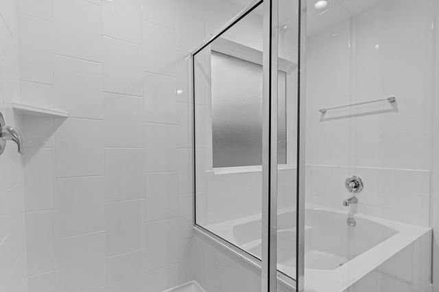 9018 Rose Water Trail, Iowa Colony, TX 77583