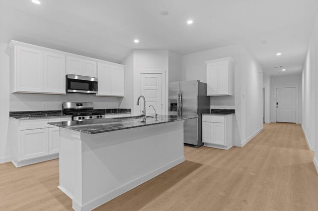 9018 Rose Water Trail, Iowa Colony, TX 77583