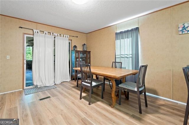 1575 Davis Road W, Fairmount, GA 30139