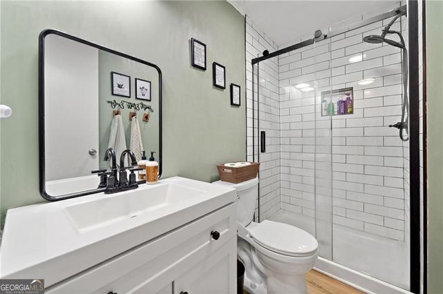 1575 Davis Road W, Fairmount, GA 30139