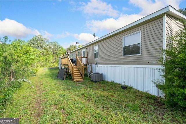 1575 Davis Road W, Fairmount, GA 30139