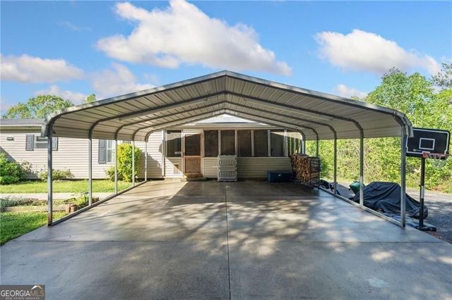 1575 Davis Road W, Fairmount, GA 30139