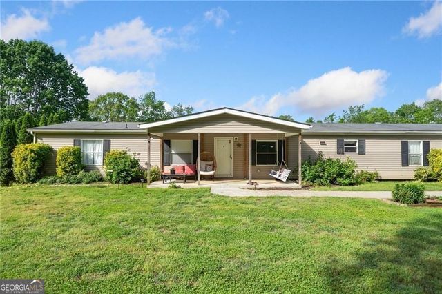 1575 Davis Road W, Fairmount, GA 30139