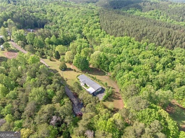 1575 Davis Road W, Fairmount, GA 30139