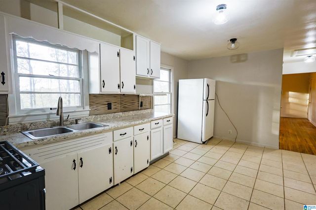 320 GOODVIEW STREET, Bessemer, AL 35020