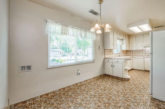 3544 E Indianapolis Avenue, Fresno, CA 93726