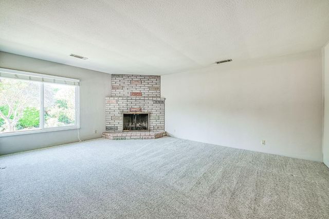 3544 E Indianapolis Avenue, Fresno, CA 93726