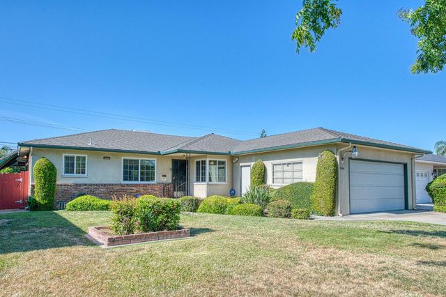 3544 E Indianapolis Avenue, Fresno, CA 93726