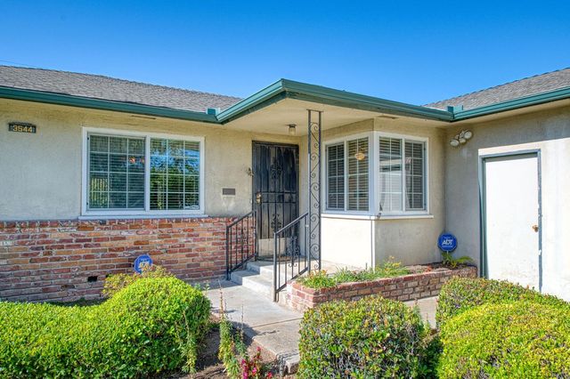 3544 E Indianapolis Avenue, Fresno, CA 93726