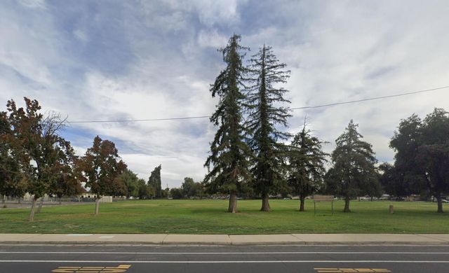 3544 E Indianapolis Avenue, Fresno, CA 93726