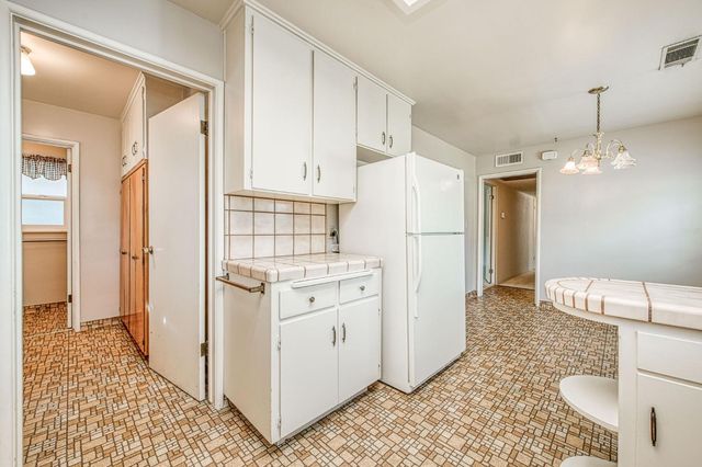 3544 E Indianapolis Avenue, Fresno, CA 93726