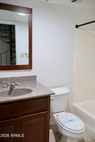 1425 E DESERT COVE Avenue 13, Phoenix, AZ 85020