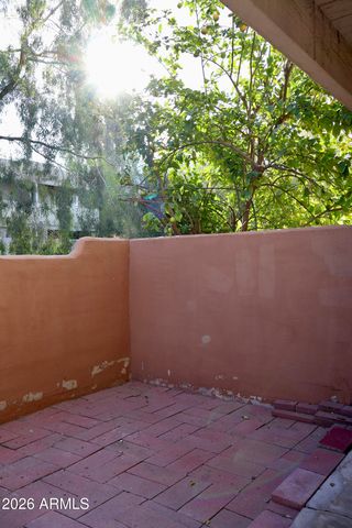 1425 E DESERT COVE Avenue 13, Phoenix, AZ 85020