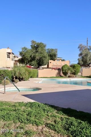 1425 E DESERT COVE Avenue 13, Phoenix, AZ 85020