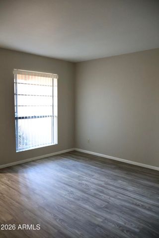 1425 E DESERT COVE Avenue 13, Phoenix, AZ 85020