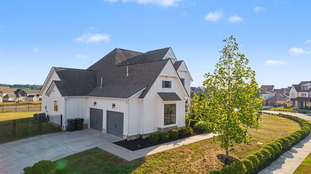 52 Barn St, Mount Juliet, TN 37122