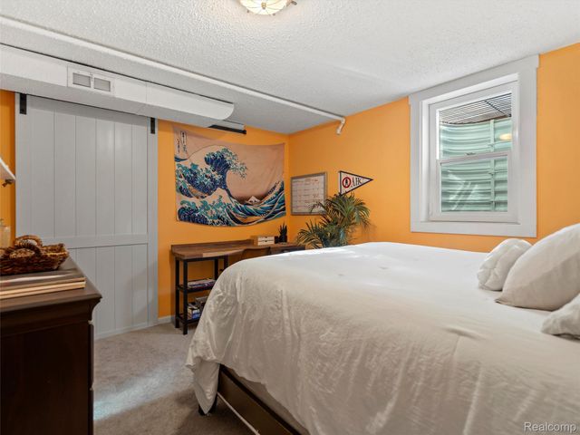 6410 Paramus, Independence Charter Township, MI 48346