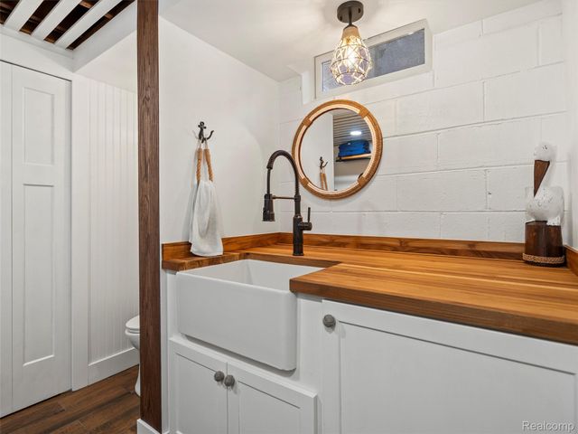 6410 Paramus, Independence Charter Township, MI 48346