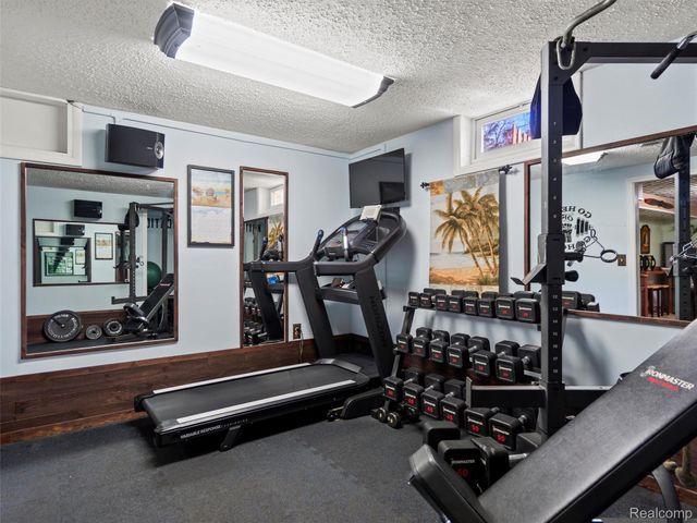 6410 Paramus, Independence Charter Township, MI 48346