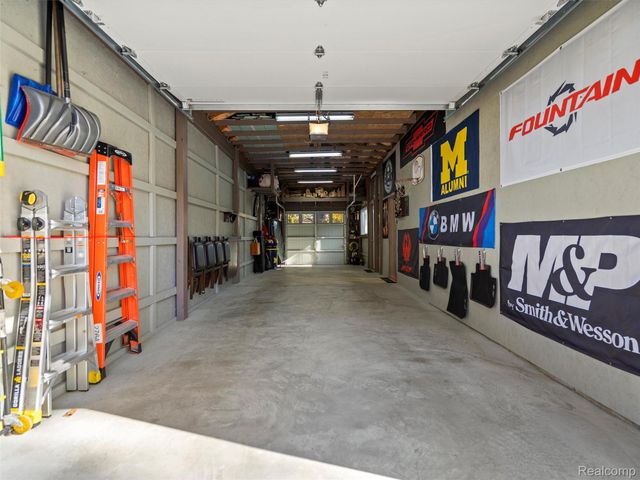 6410 Paramus, Independence Charter Township, MI 48346