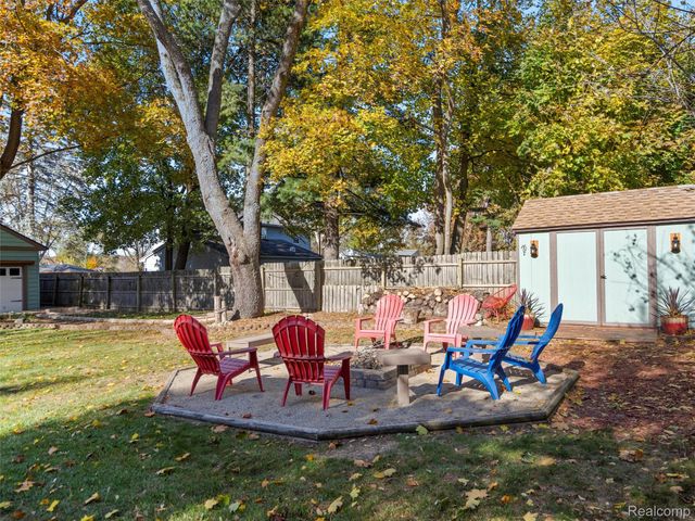 6410 Paramus, Independence Charter Township, MI 48346