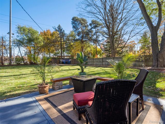 6410 Paramus, Independence Charter Township, MI 48346