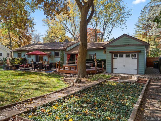 6410 Paramus, Independence Charter Township, MI 48346