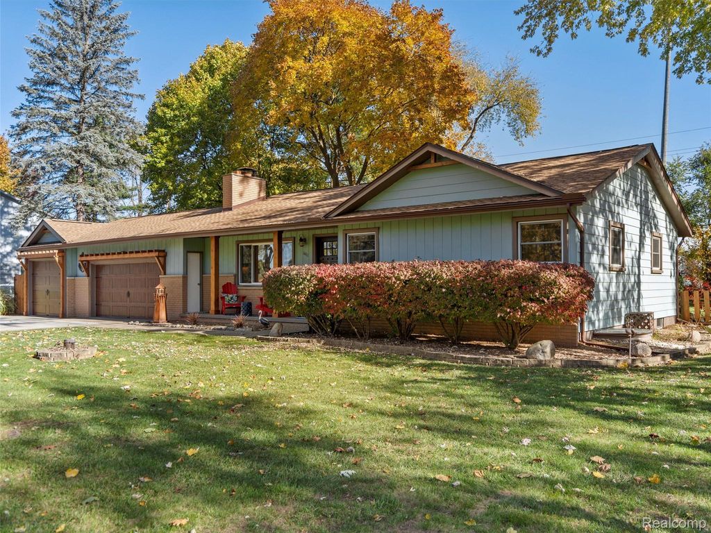 6410 Paramus, Independence Charter Township, MI 48346