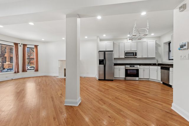 6209 S University Avenue 1, Chicago, IL 60637