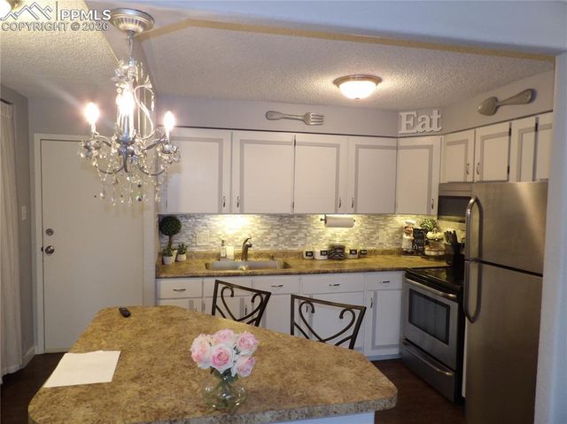 411 Lakewood Circle A306, Colorado Springs, CO 80910