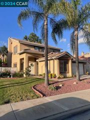29160 Whitegate Ln, Highland, CA 92346