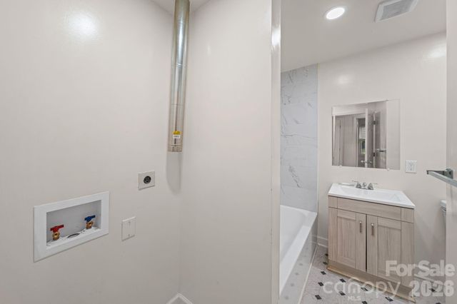 220 Oregon Street, Charlotte, NC 28208