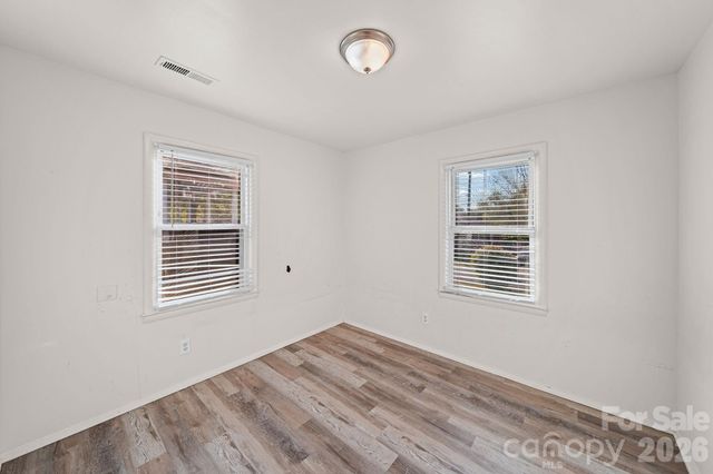 220 Oregon Street, Charlotte, NC 28208