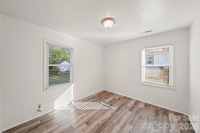 220 Oregon Street, Charlotte, NC 28208