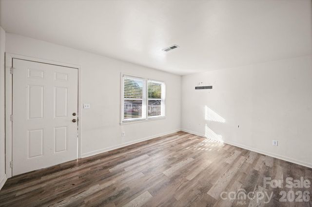 220 Oregon Street, Charlotte, NC 28208