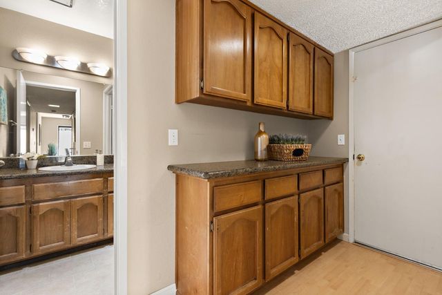 10 Tidewater Ct, Sacramento, CA 95831