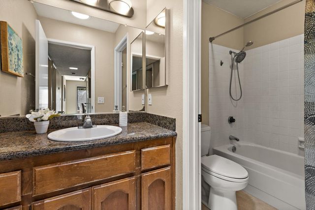 10 Tidewater Ct, Sacramento, CA 95831