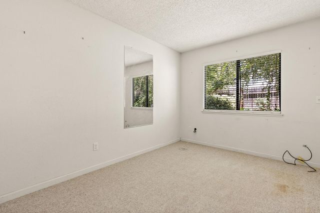 10 Tidewater Ct, Sacramento, CA 95831